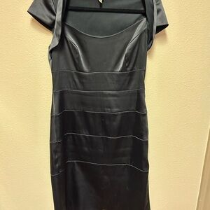 Signature by Sangria Elegant Black Midi Dress